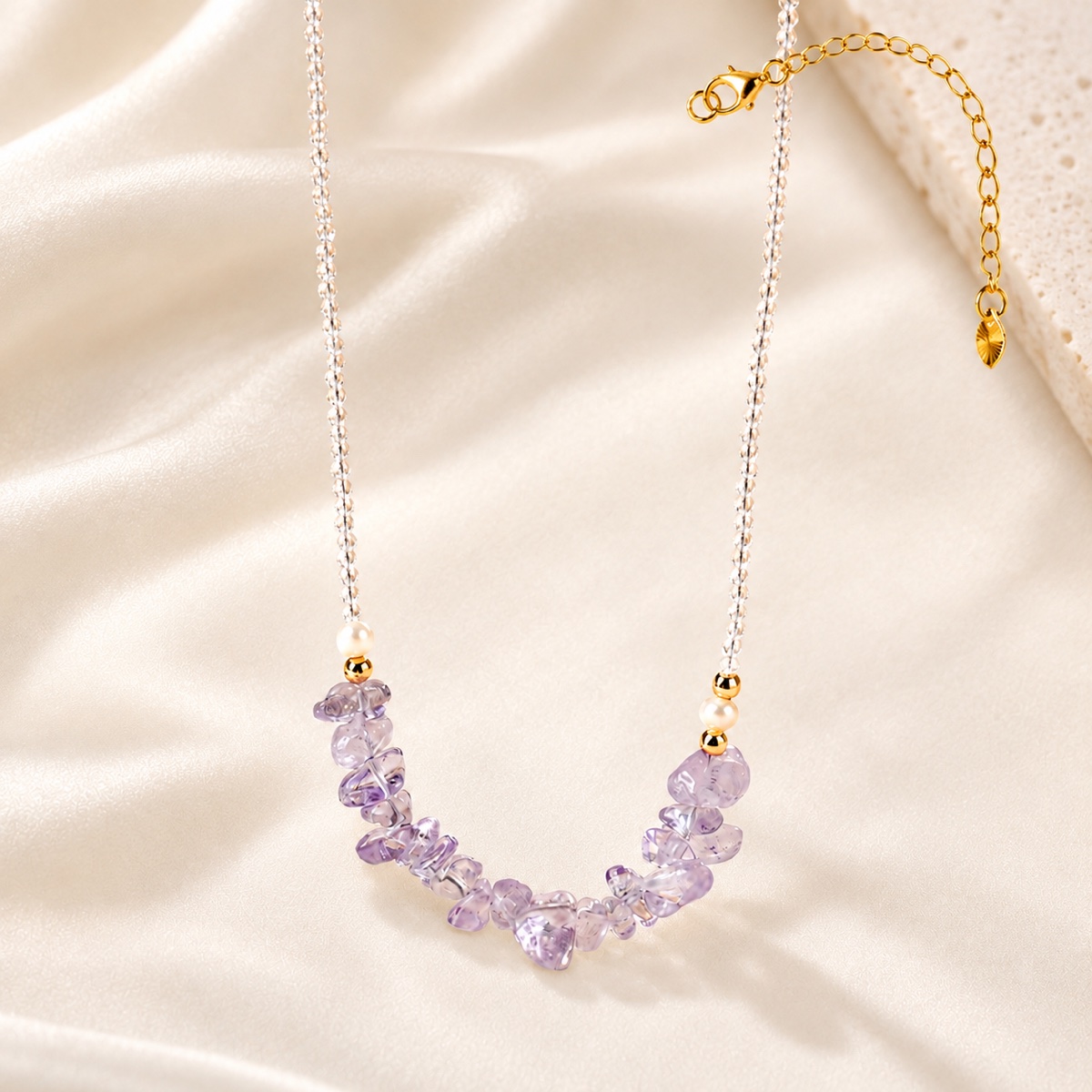 Aurora Lilac Chip Curve Necklace product detail